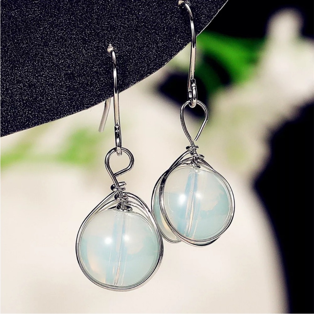 New 925 Sterling Silver Moonstone Drop Earrings